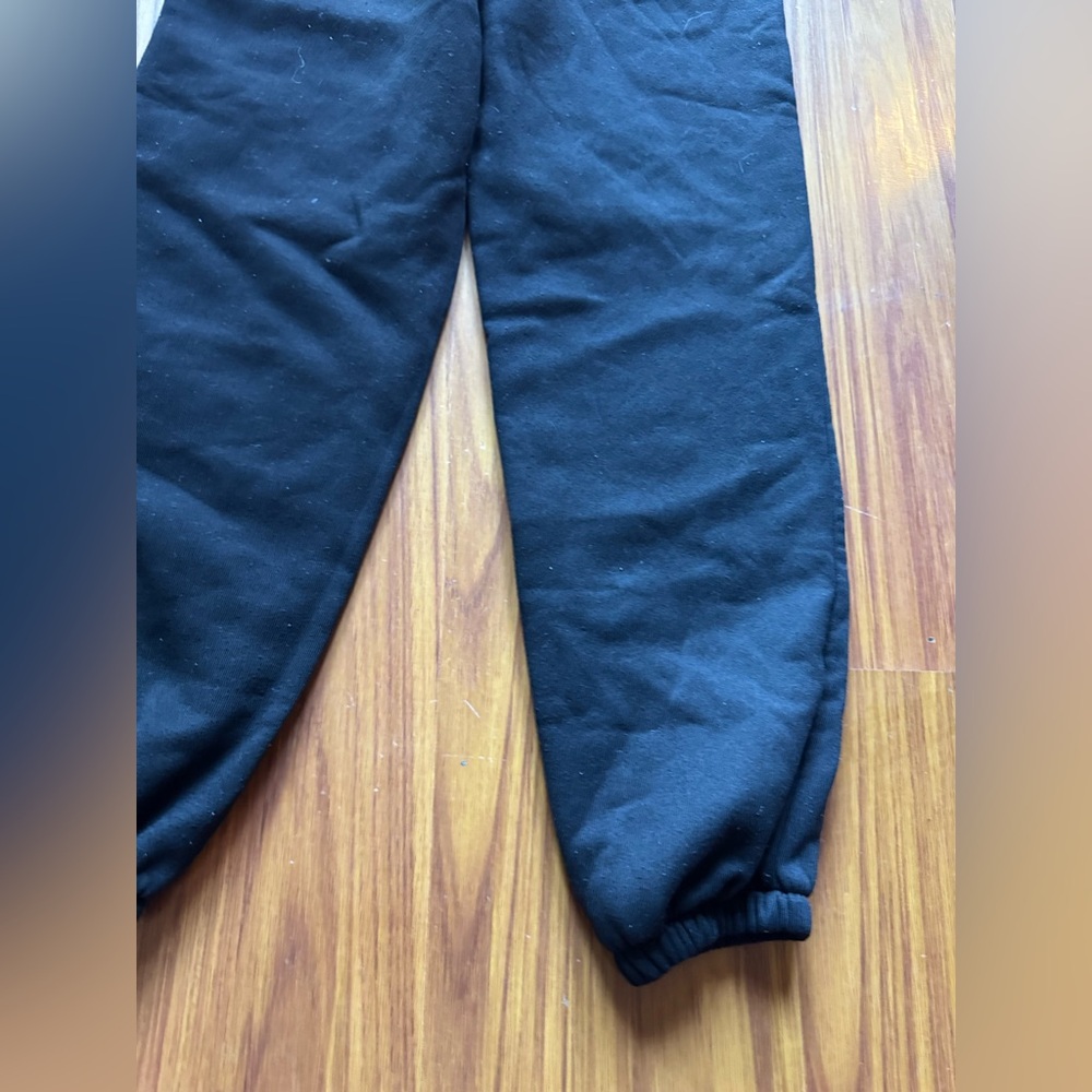 Women size small Black and Pink Star Sweatpants - Picture 10 of 11